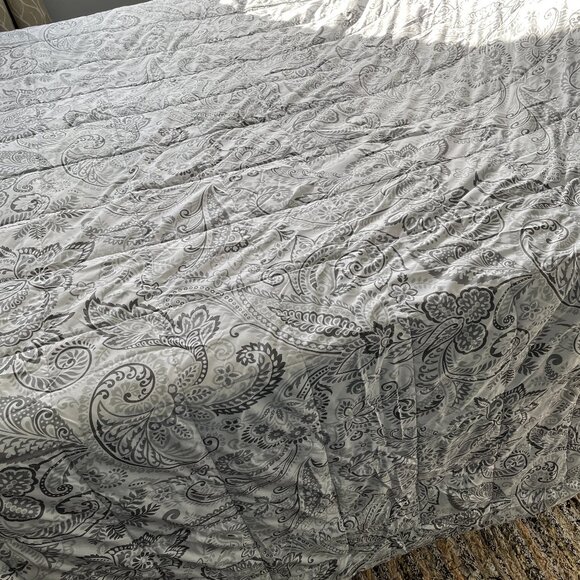 Oversize Comforter - Picture 1 of 4